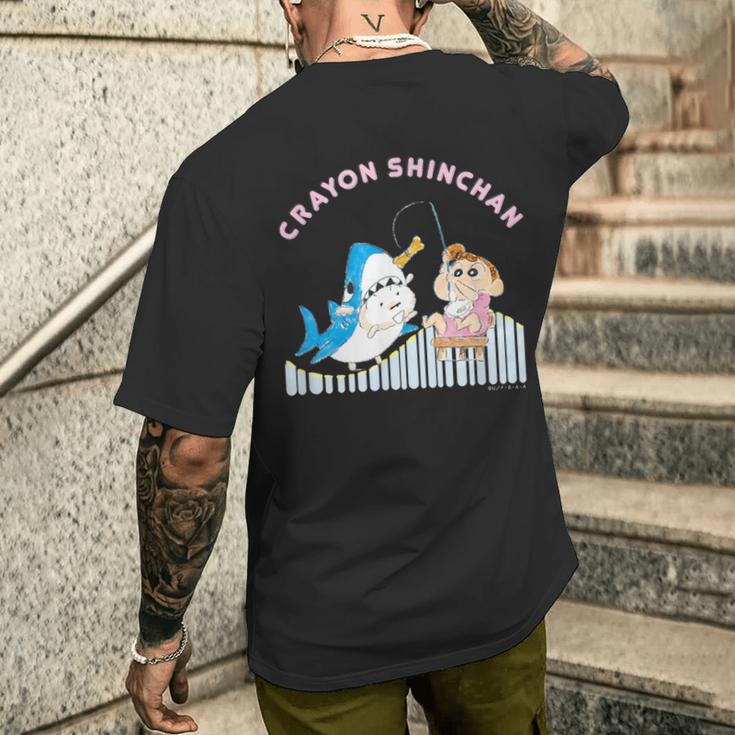 クレヨンしんちゃん ひまわりとシロ 釣りごっこ メンズTシャツ バックプリント 彼への贈り物