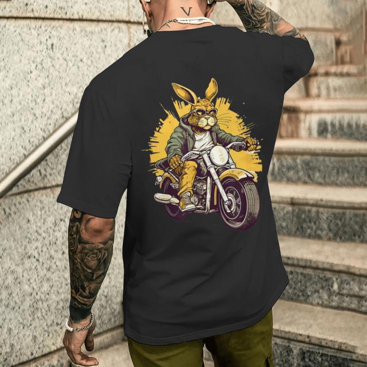 クールなウサギ オートバイライダー 野生の野ウサギバイカー メンズTシャツ バックプリント 彼への贈り物