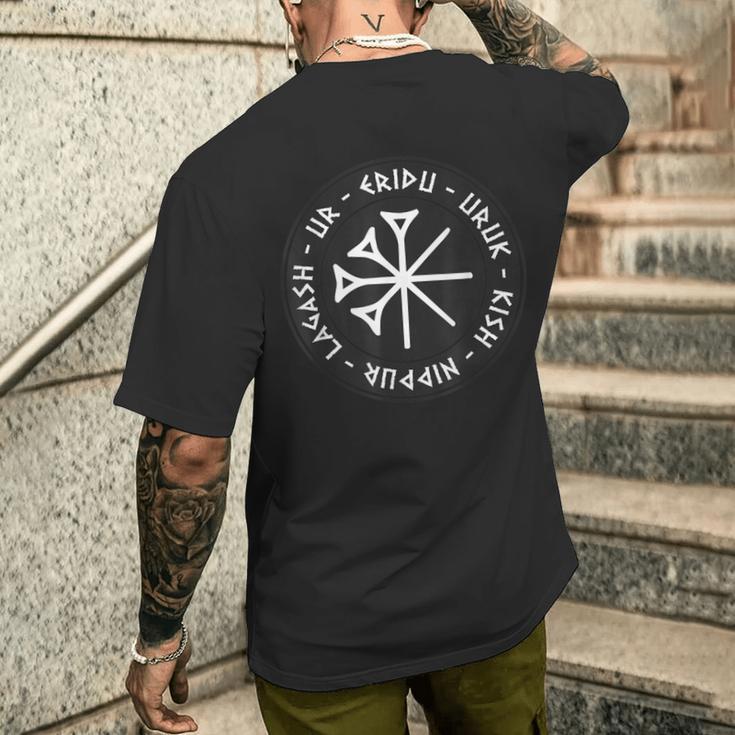 シュメール人の古代メソポタミアのシュメール都市のシンボル メンズTシャツ バックプリント 彼への贈り物