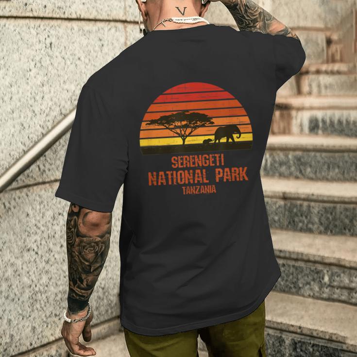 セレンゲティ国立公園 タンザニア メンズTシャツ バックプリント 彼への贈り物