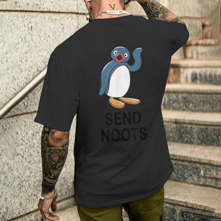 センドブーツペンギンファニーアパレル メンズTシャツ バックプリント 彼への贈り物