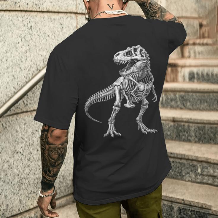 ティラノサウルス レックス スケルトン 化石 恐竜 解剖学 メンズTシャツ バックプリント 彼への贈り物