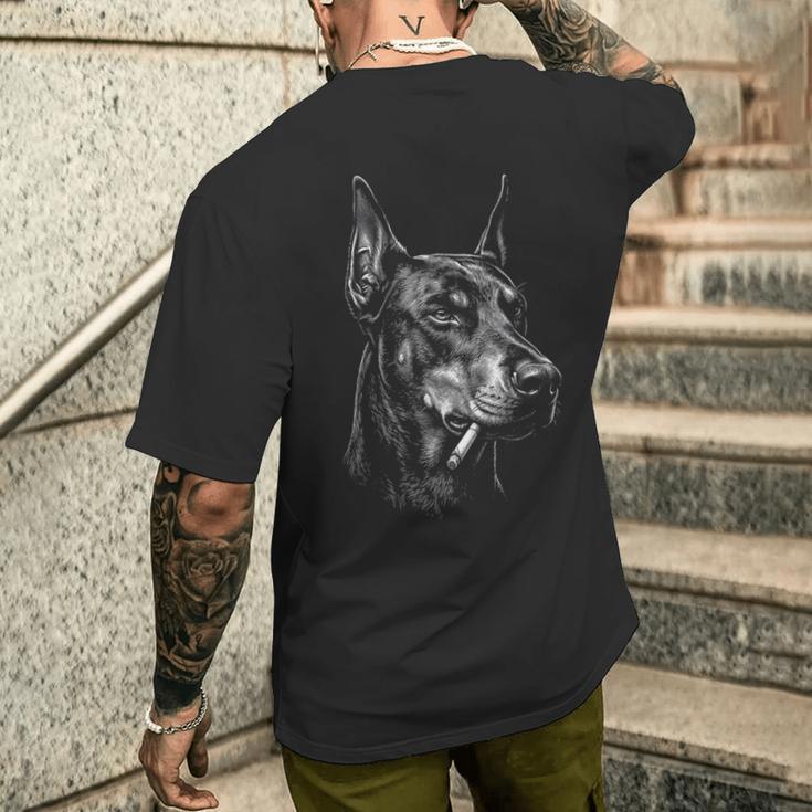 ドーベルマン 喫煙 タバコ 犬 ヴィンテージ ドーベルマン 面白い ミーム メンズTシャツ バックプリント 彼への贈り物