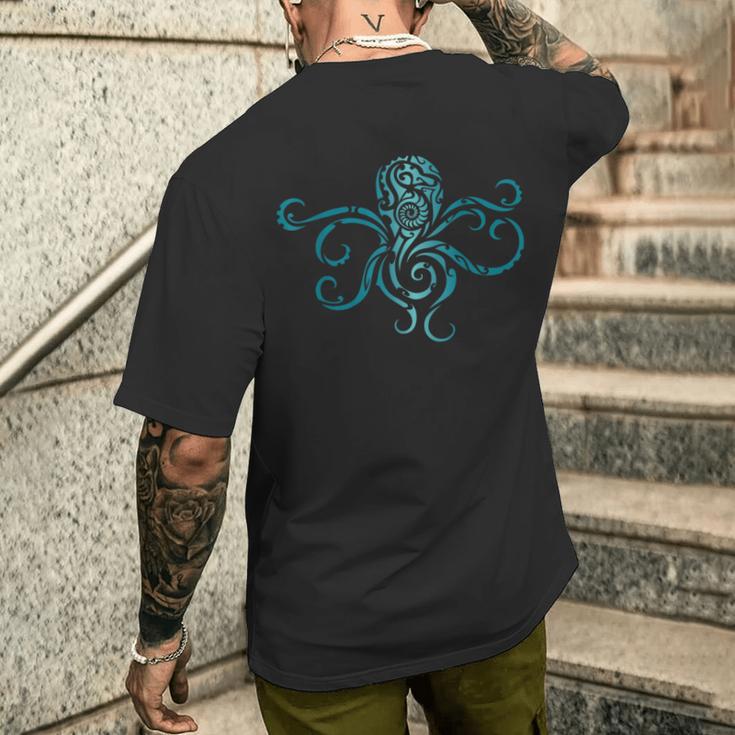ハワイ トライバル オクトパス トカゲ ハワイアン タコ好き メンズTシャツ バックプリント 彼への贈り物