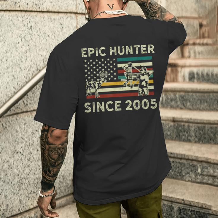 ハンティングバック鹿またはヘラジカ 2005 ヴィンテージハンター メンズTシャツ バックプリント 彼への贈り物