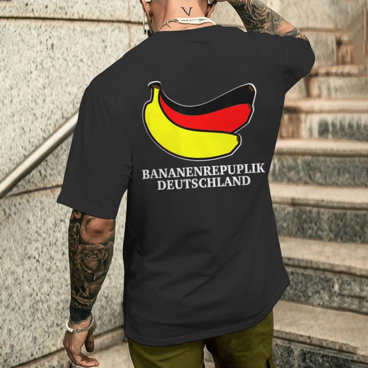 バナナギフト Ddr Brd 政治 ギフト バナナ共和国 ドイツ メンズTシャツ バックプリント 彼への贈り物