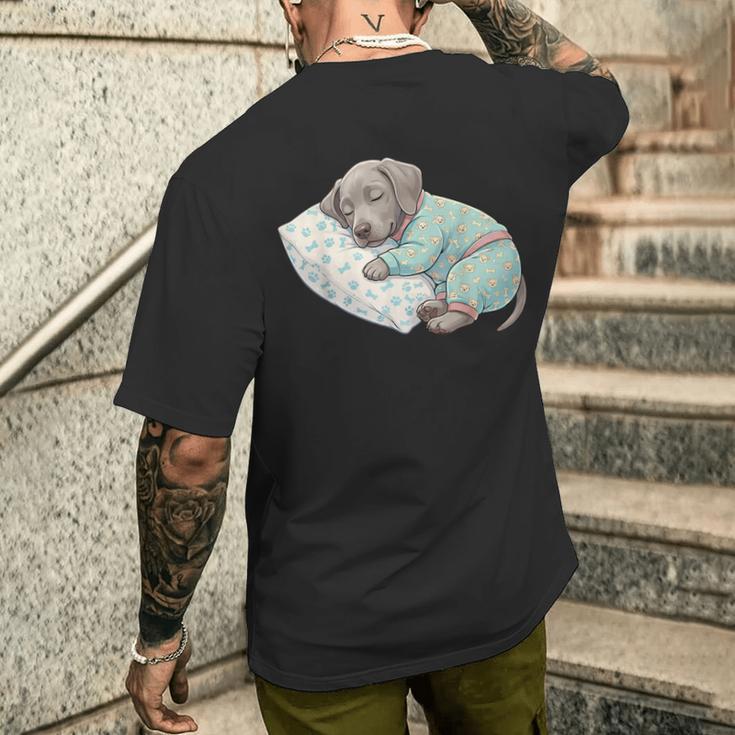 パジャマで寝ているかわいいワイマラナー犬就寝アート メンズTシャツ バックプリント 彼への贈り物