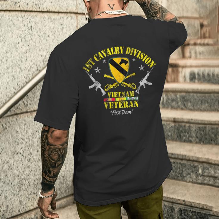ベトナム退役軍人第1騎兵師団愛国退役軍人の日 メンズTシャツ バックプリント 彼への贈り物