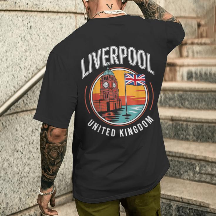 リバプール イギリス 旅行 シティ アドベンチャー メンズTシャツ バックプリント 彼への贈り物