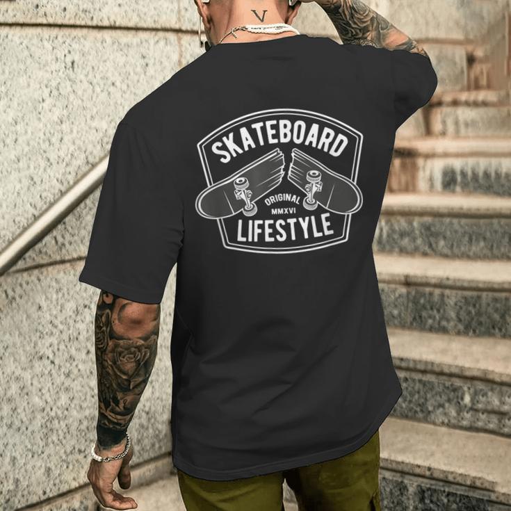 レトロなスケートボードライフスタイル メンズTシャツ バックプリント 彼への贈り物