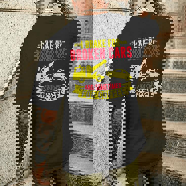 壊れた車や、時にはコーヒーレッカー車にもブレーキをかけます。 メンズTシャツ バックプリント 彼への贈り物