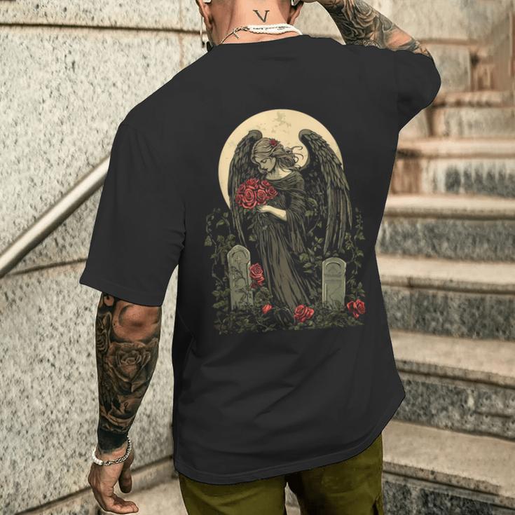 月の前でバラを持つゴシック調の天使 Goth メンズTシャツ バックプリント 彼への贈り物