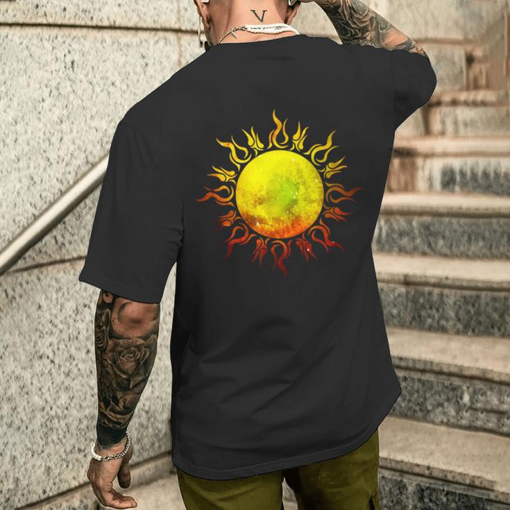 燃える太陽 トライバル タトゥー 宇宙 宇宙 メンズTシャツ バックプリント 彼への贈り物