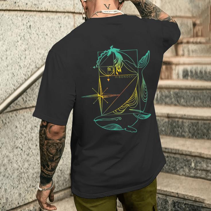神聖な幾何学、フィボナッチ黄金比、虹くじらの海。 メンズTシャツ バックプリント 彼への贈り物