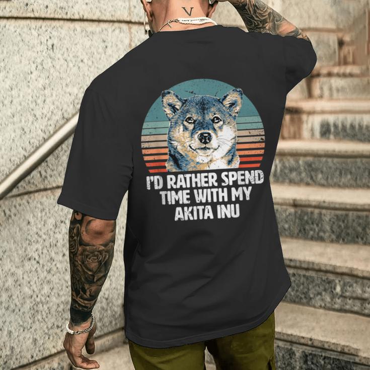 秋田犬と時間を過ごしたい 面白い秋田犬。 メンズTシャツ バックプリント 彼への贈り物