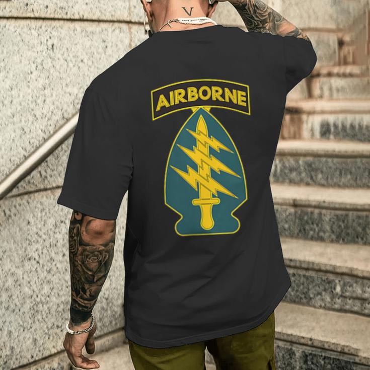 第1特殊部隊 アメリカ陸軍 グリーンベレー帽 空挺部隊f 退役軍 メンズTシャツ バックプリント 彼への贈り物