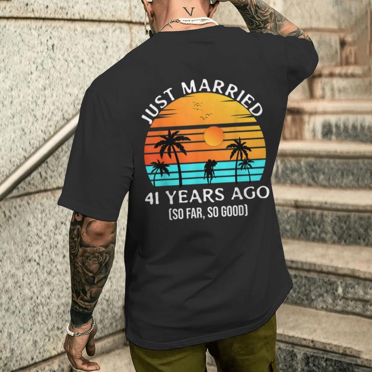 結婚記念日 結婚41年前 こんなに良い メンズTシャツ バックプリント 彼への贈り物