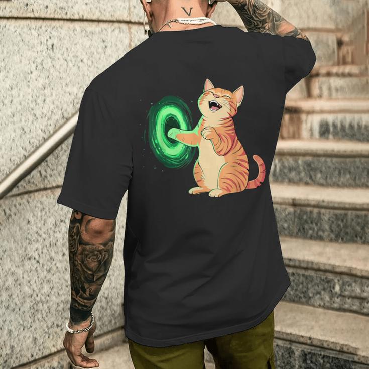 背中にポータル中指を持ついたずらな猫コスチューム。 メンズTシャツ バックプリント 彼への贈り物