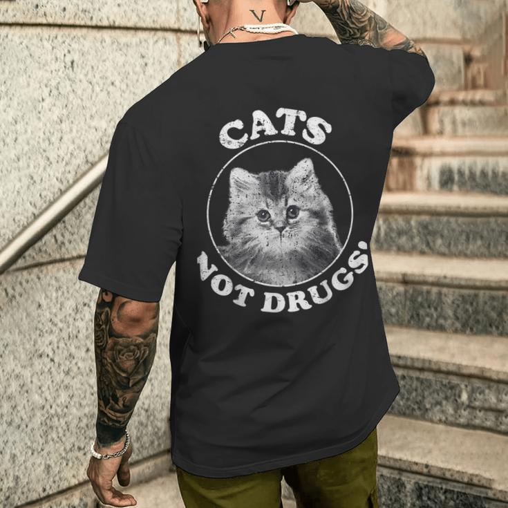 薬物ではなく猫 メンズTシャツ バックプリント 彼への贈り物