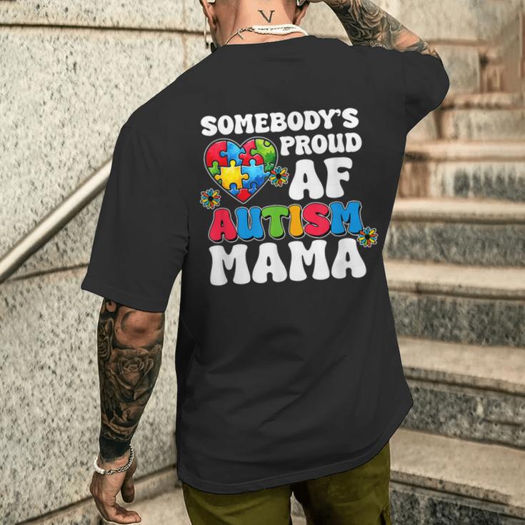 誰かの自慢の自閉症ママの自閉症啓発 メンズTシャツ バックプリント 彼への贈り物