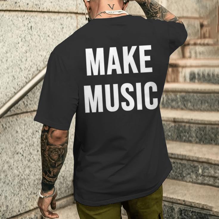音楽を作る メンズTシャツ バックプリント 彼への贈り物