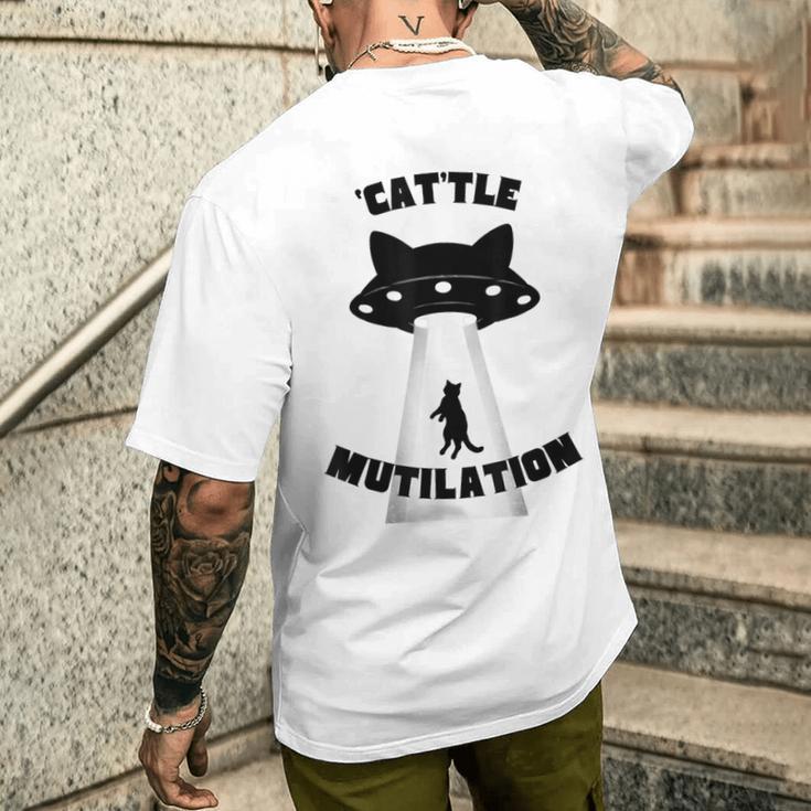 'Cat'tle Mutilation キャットルミューティレーション キャトルミューティレーション 猫 Ufo 宇宙 メンズTシャツ バックプリント 彼への贈り物