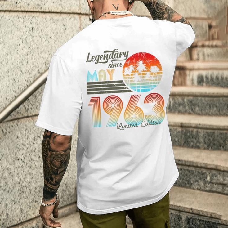 60歳の誕生日 1963年5月から伝説の60歳の誕生日 メンズTシャツ バックプリント 彼への贈り物