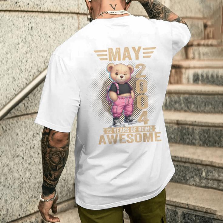 On Back 2004年5月 22歳の誕生日 22歳 テディベア メンズTシャツ バックプリント 彼への贈り物