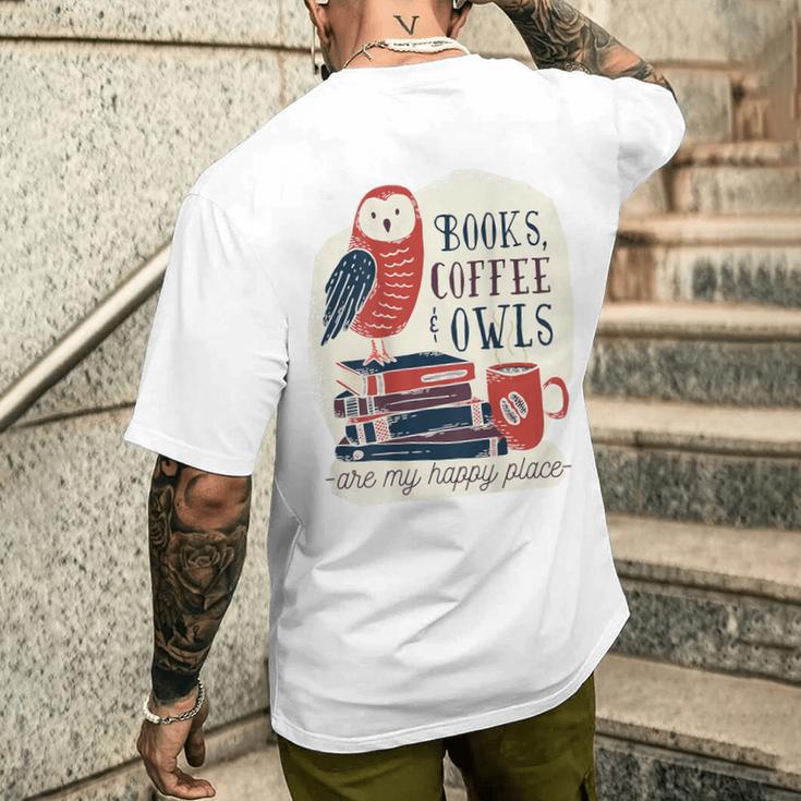 バックプリントの本、コーヒー、フクロウのおかしな幸せ メンズTシャツ バックプリント 彼への贈り物