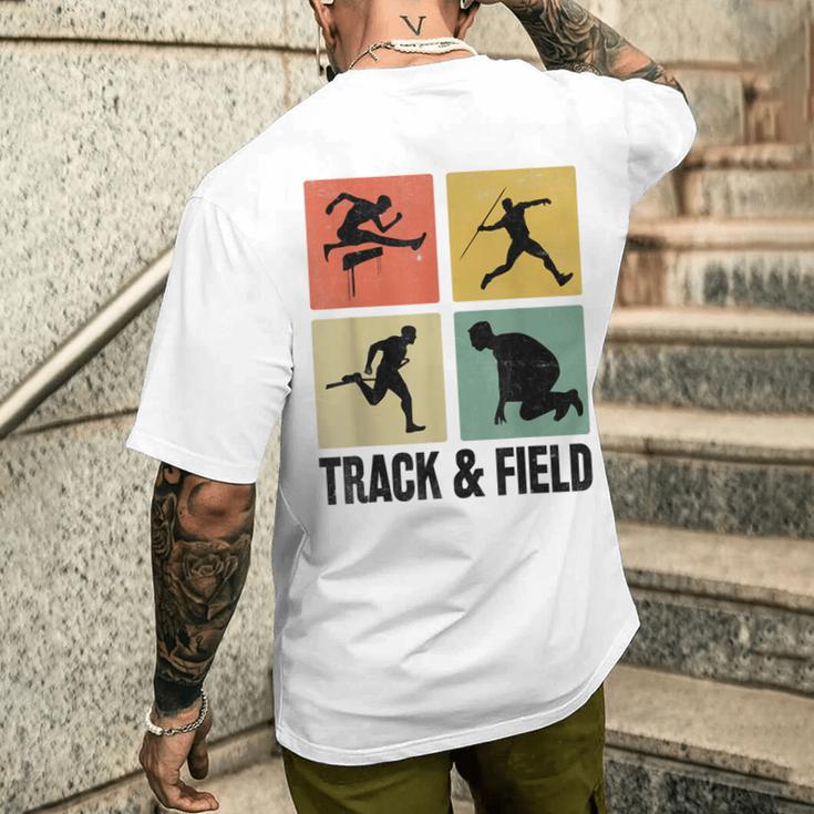 レトロな陸上競技選手。 メンズTシャツ バックプリント 彼への贈り物