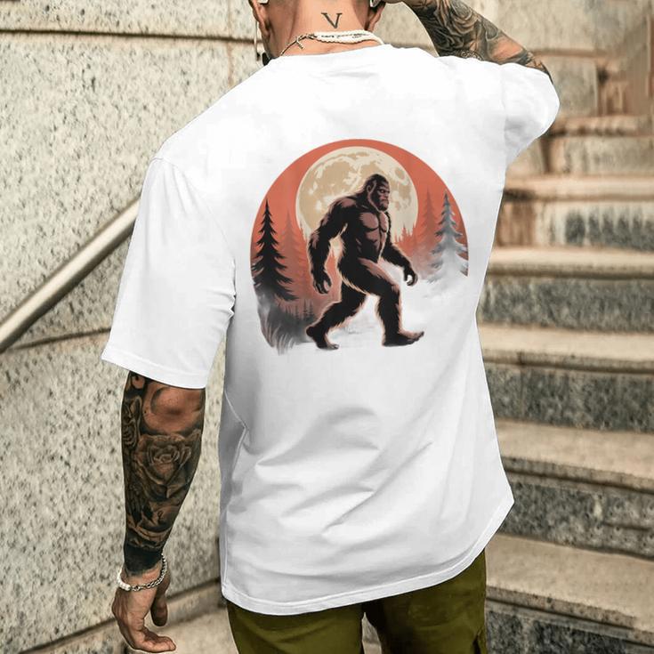 バックプリント ヴィンテージ レトロ ビッグフット 月 ビッグフット メンズTシャツ バックプリント 彼への贈り物