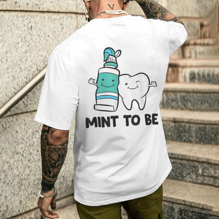 歯科医 衛生士 歯磨き粉 ミント To Be歯磨き粉 メンズTシャツ バックプリント 彼への贈り物