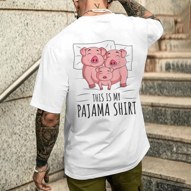 眠っている豚が大好きな豚のパジャマ。 メンズTシャツ バックプリント 彼への贈り物