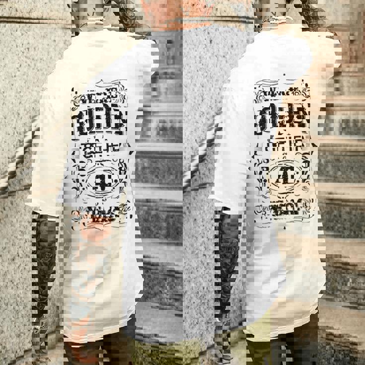 私たちは一緒にゴールデンです 40周年結婚40周年 メンズTシャツ バックプリント 彼への贈り物