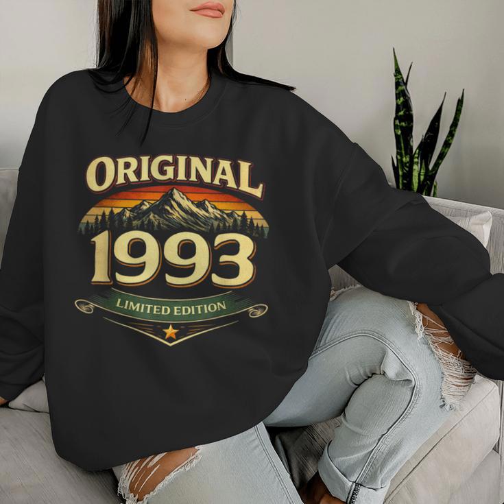 33歳 誕生日 男性女性intage 1993年1993年生まれ レトロデザインブランド レディーススウェットシャツ 彼女への贈り物