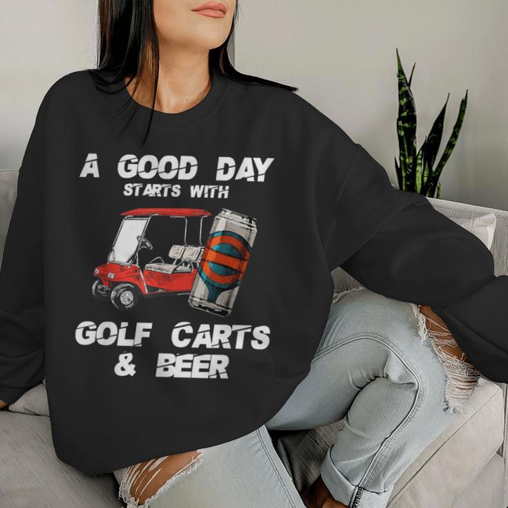A Good Daytarts With Golf Carts And Beer 面白いゴルフ レディーススウェットシャツ 彼女への贈り物