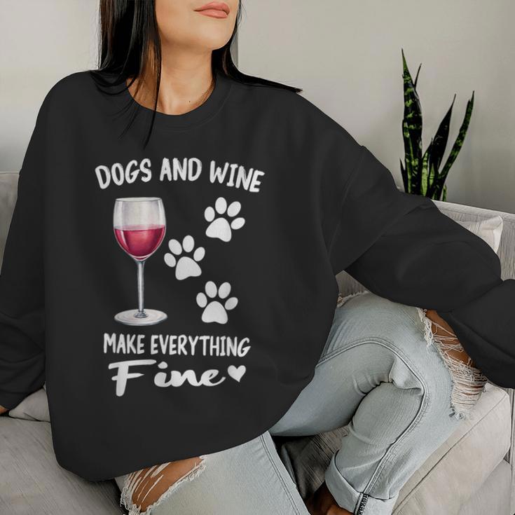 Dog And Wine Make Everything Fine Drinker Wine Puppy レディーススウェットシャツ 彼女への贈り物