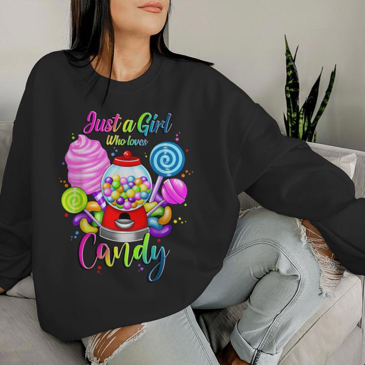 Just A Girl Who Loves Candy、レインボースイーツテスターギフト レディーススウェットシャツ 彼女への贈り物