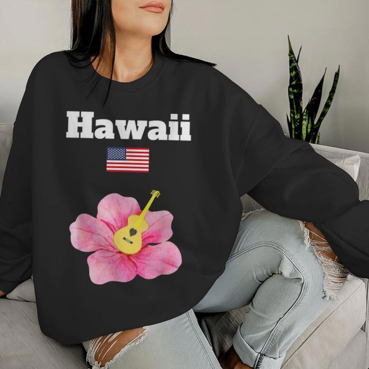ハワイ お土産 ハイビスカス 花 トロピカル ティキ 音楽 アメリカ国旗 レディーススウェットシャツ 彼女への贈り物