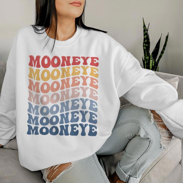 Mooneye Groovy レトロフィッシュ レディーススウェットシャツ 彼女への贈り物