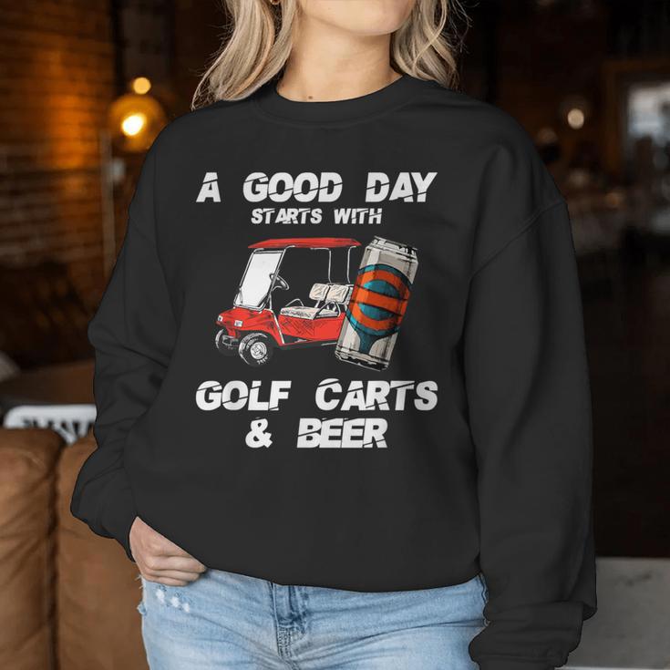 A Good Daytarts With Golf Carts And Beer 面白いゴルフ レディーススウェットシャツ 面白い贈り物