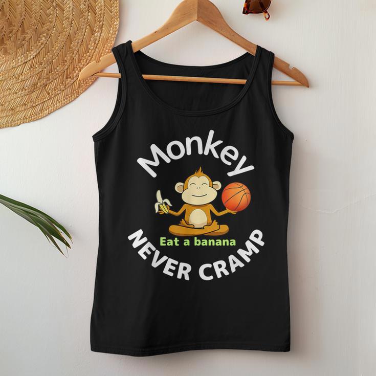 Monkey Never Cramp Eat A Banana Basketball レディースタンクトップ 面白い贈り物
