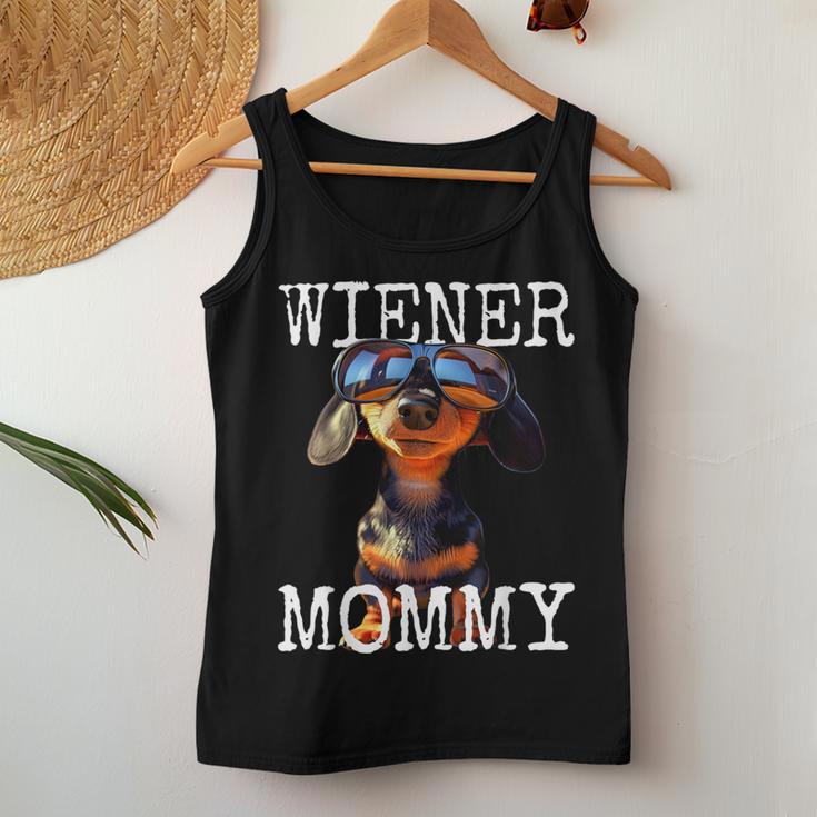 Wiener Mommyウィンナー・マミー ダックスフンド・ママ ダックスフンド・ママ 母の日 ダックスフンド レディースタンクトップ 面白い贈り物