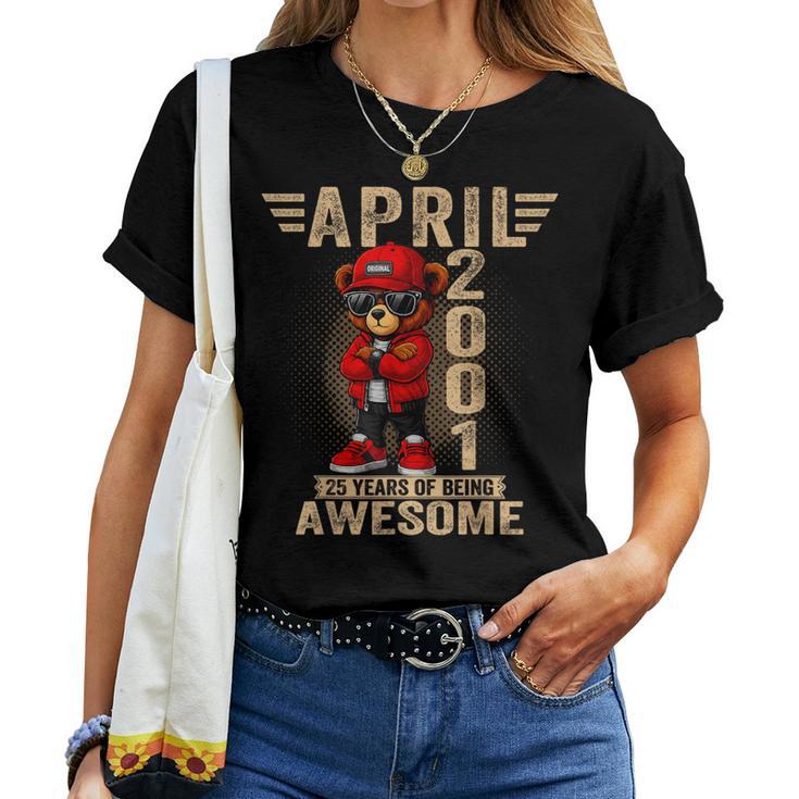 2001年4月25日の誕生日男性と女性の素晴らしいテディベア。 レディースTシャツ