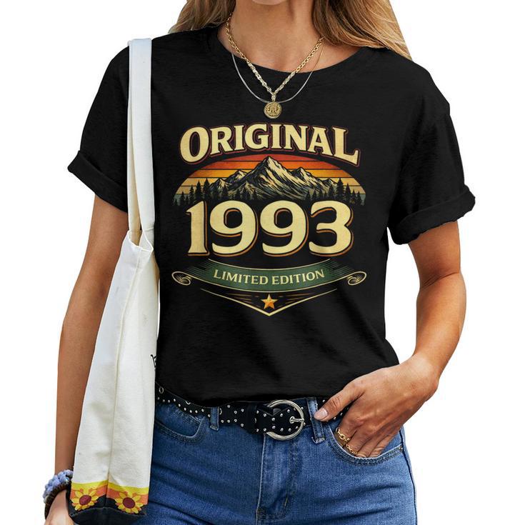 33歳 誕生日 男性女性intage 1993年1993年生まれ レトロデザインブランド レディースTシャツ