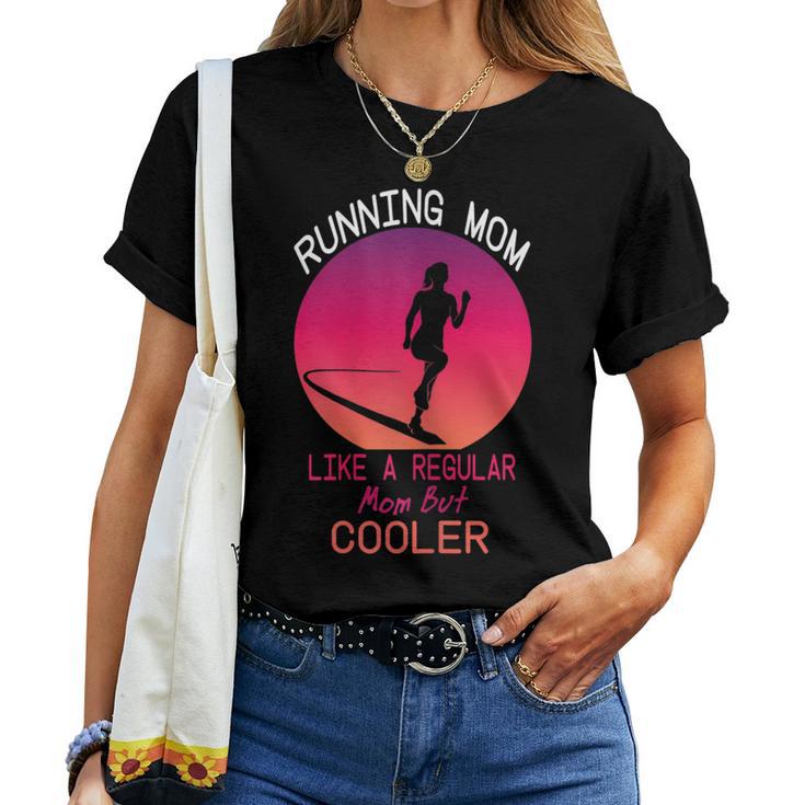 Running Mom Marathon Runner Para El Día De La Madre Camiseta de mujer