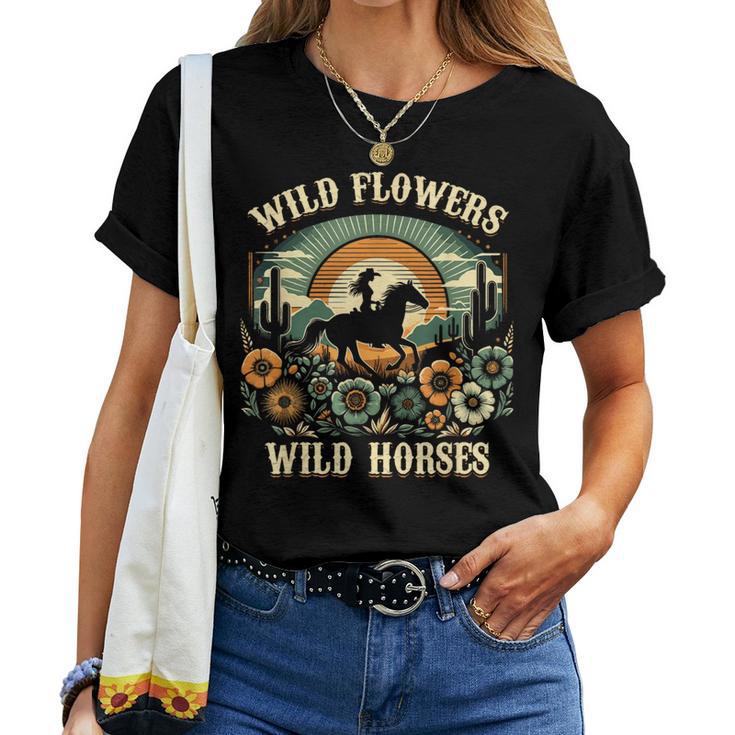 野の花と馬 ヴィンテージ 夕日 騎乗位 レディースTシャツ
