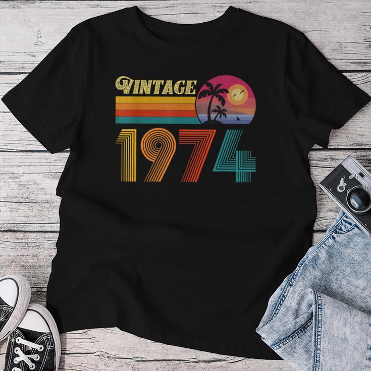 52歳の誕生日プレゼント 52歳 男性 女性 レトロ ヴィンテージ 1974 レディースTシャツ 面白い贈り物