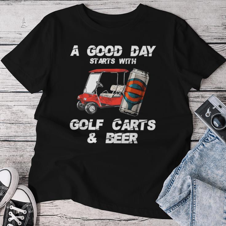 A Good Daytarts With Golf Carts And Beer 面白いゴルフ レディースTシャツ 面白い贈り物