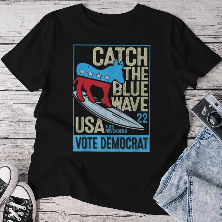 Catch The Blue Waveurfing Democrat Donkey Midterm Election レディースTシャツ 面白い贈り物